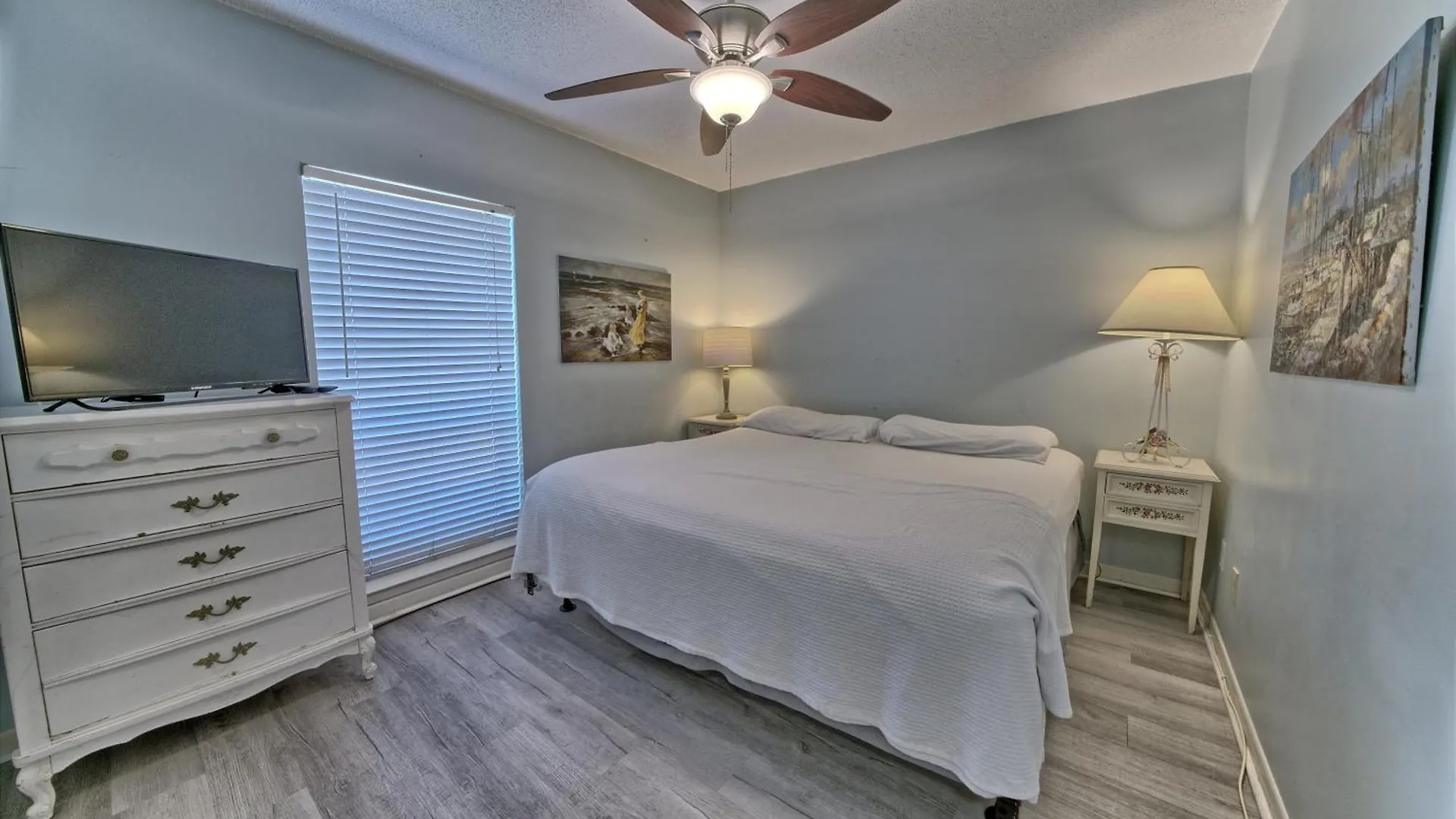 Pineapple Villas Laguna Beach 3*,